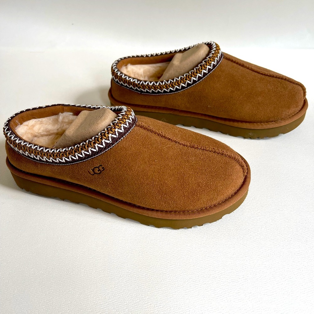 UGG Tasman
